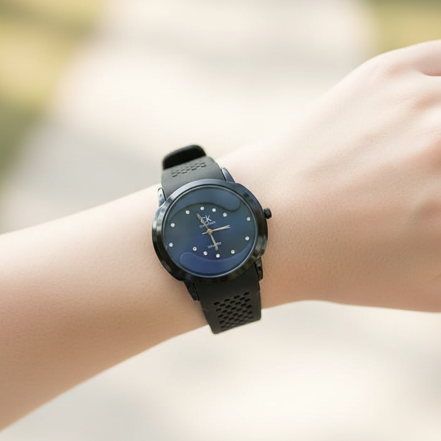 Stylish Quartz Analog Wrist Watch for Men & Women
